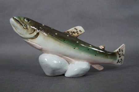 Rybapstrąg porcelanowa kolorowa duża figurka
