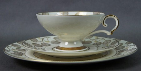 Ecru złocenia wyjątkowe śniadaniowe trio porcelana Weimar
