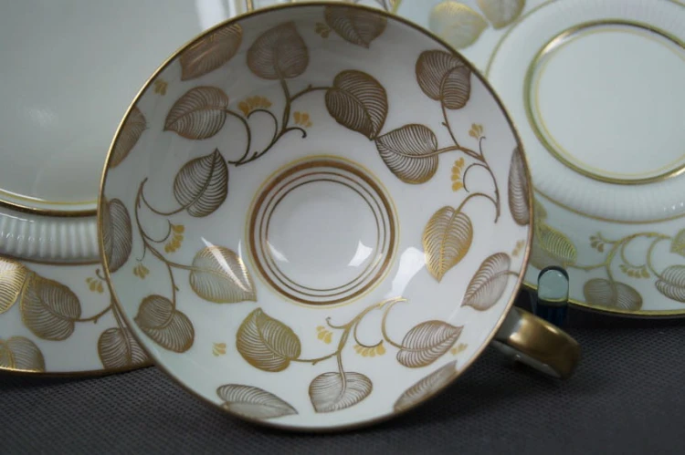 Ecru złocenia wyjątkowe śniadaniowe trio porcelana Weimar