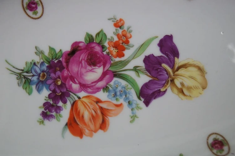 Barwna podłużna patera w ażurach porcelana Carl Schumann
