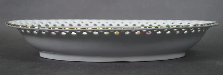 Barwna podłużna patera w ażurach porcelana Carl Schumann