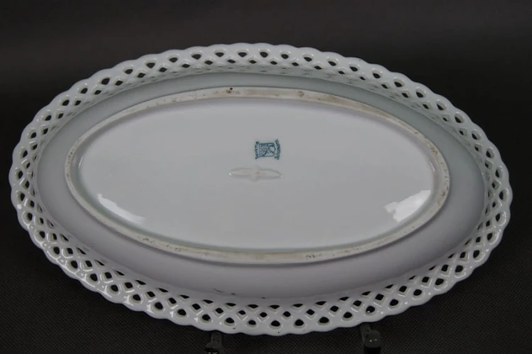 Barwna podłużna patera w ażurach porcelana Carl Schumann