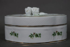 Hollohaza porcelana z Węgier - Wyjątkowa bomboniera dla kolekcjonera