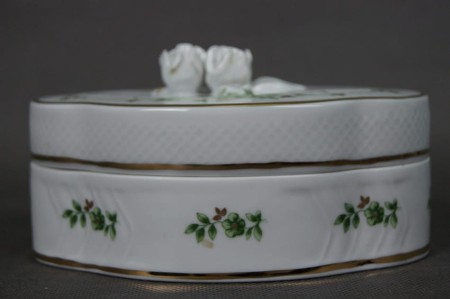 Hollohaza porcelana z Węgier - Wyjątkowa bomboniera dla kolekcjonera