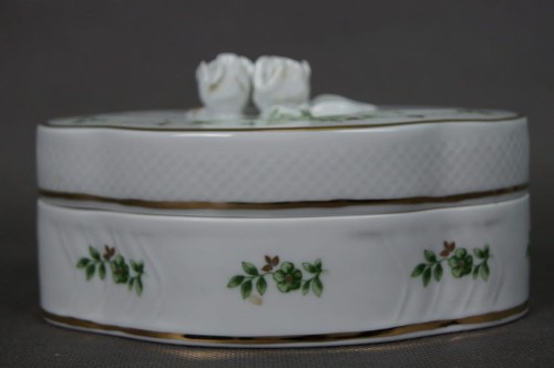 Hollohaza porcelana z Węgier - Wyjątkowa bomboniera dla kolekcjonera