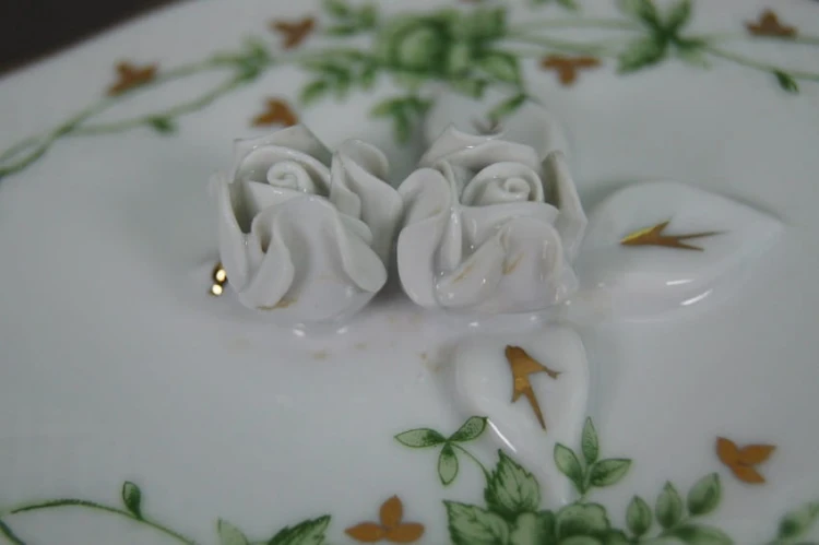 Hollohaza porcelana z Węgier - Wyjątkowa bomboniera dla kolekcjonera