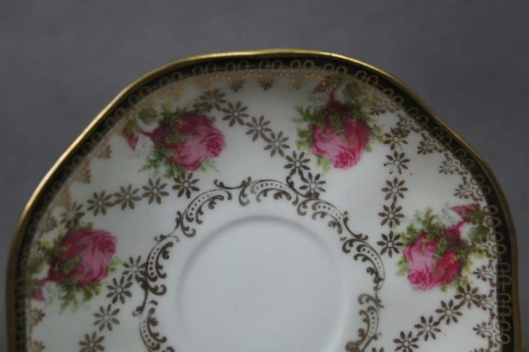 Różana filiżanka do espresso przedwojenna porcelana