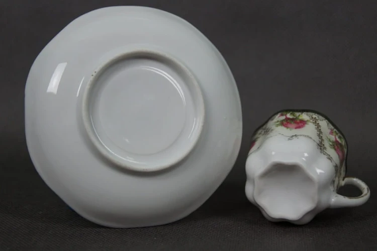 Różana filiżanka do espresso przedwojenna porcelana