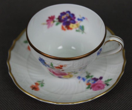Filiżanka ze spodkiem do espresso wzór Dresden porcelana Hutschernreuther