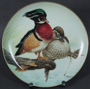 Kaczka leśna na dekoracyjnym talerzu - kolekcja John Francis