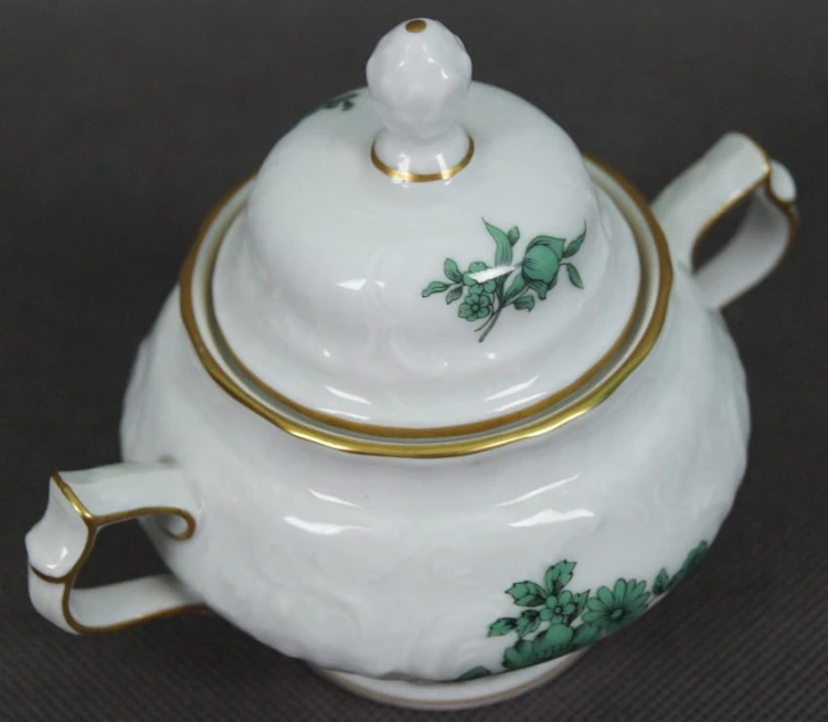 Rosenthal Sanssouci urzekająca biała cukiernica