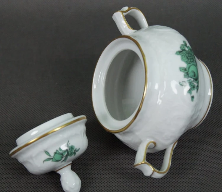 Rosenthal Sanssouci urzekająca biała cukiernica
