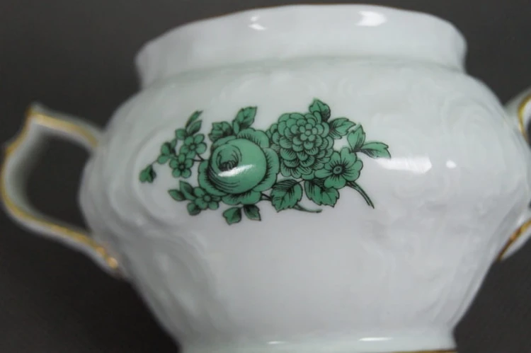 Rosenthal Sanssouci urzekająca biała cukiernica