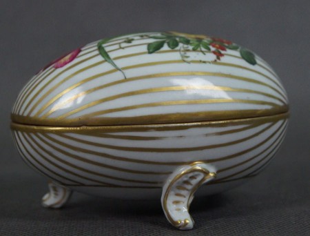 Puzderko w formie jajka - porcelana Plaue