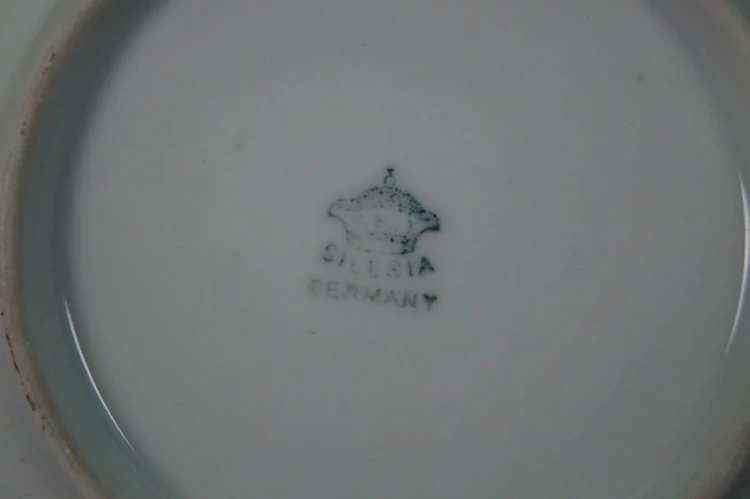 Porcelana z Tiefenfurt unikatowa patera w róże - K. Steinmann