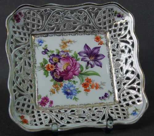 Porcelana z Tiefenfurt unikatowa patera w róże - K. Steinmann