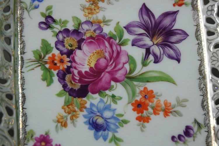 Porcelana z Tiefenfurt unikatowa patera w róże - K. Steinmann