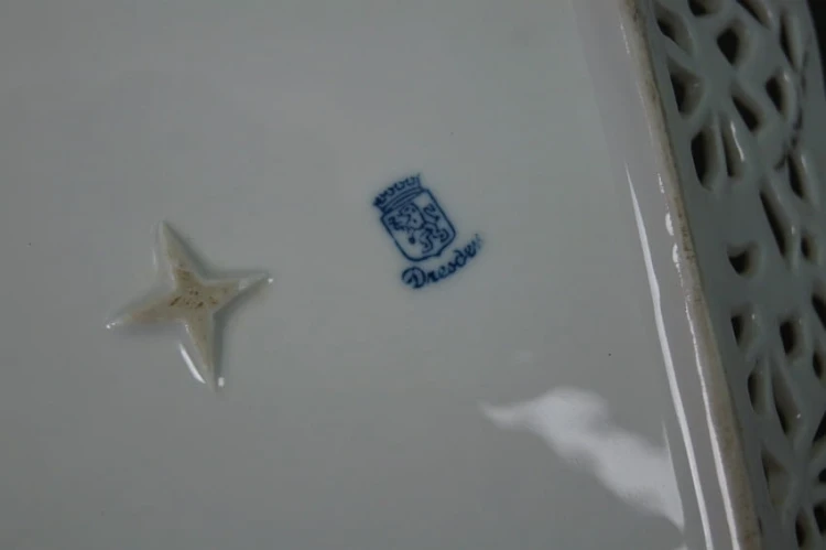 Porcelana z Tiefenfurt unikatowa patera w róże - K. Steinmann