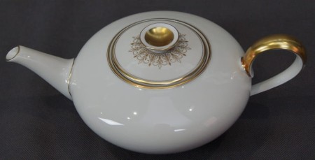 Herbaciany serwisowy dzbanek - porcelana KPM Krister