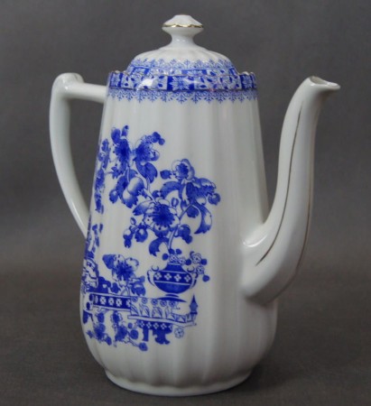 Przedwojenny dzbanek - imbryk zdobiony wzorem China Blau