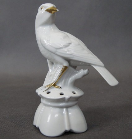 Biała figurka ptaszka - porcelana Neue Tettau