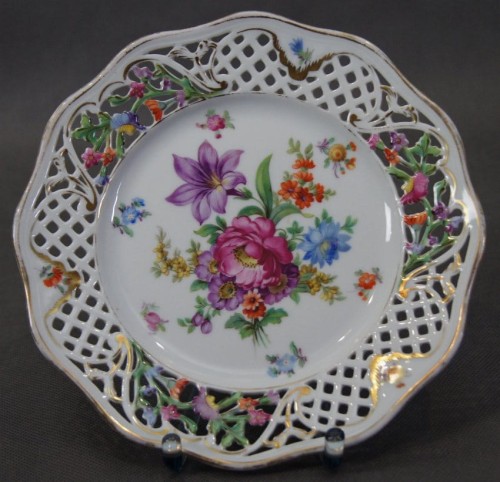 Kwiatowy ażurowy talerz - porcelana Carl Schumann