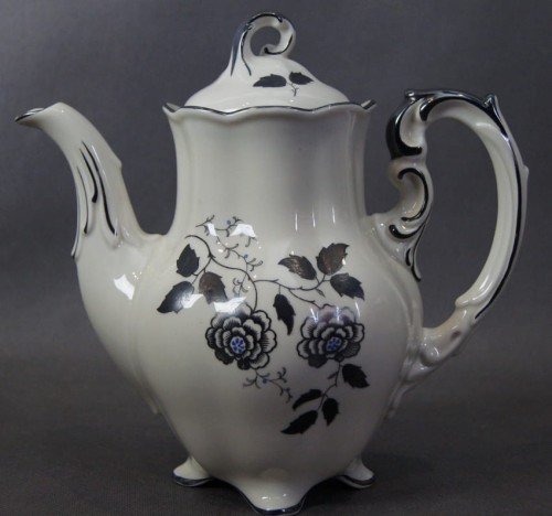 Uroczy porcelanowy dzbanek - Konigszelt - Jaworzyna Śląska