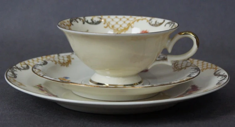 Wykwintna elegancja - porcelanowy zestaw śniadaniowy Tiefenfurt