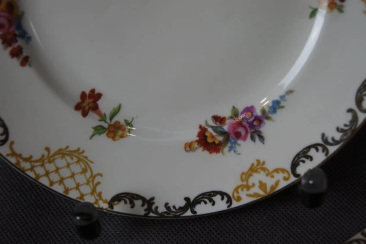 Wykwintna elegancja - porcelanowy zestaw śniadaniowy Tiefenfurt