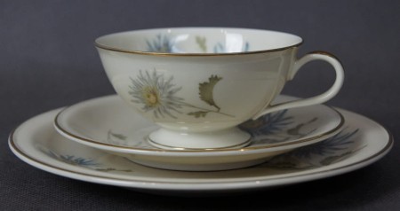 Hutschernreuther - Porcelanowa subtelna śniadaniówka