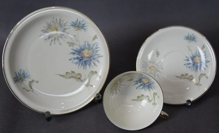 Hutschernreuther - Porcelanowa subtelna śniadaniówka
