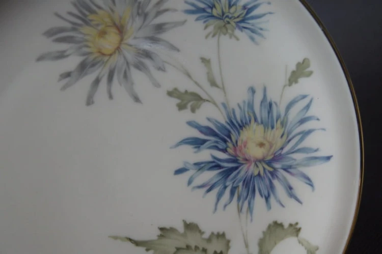 Hutschernreuther - Porcelanowa subtelna śniadaniówka