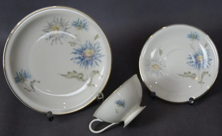 Hutschernreuther - Porcelanowa subtelna śniadaniówka