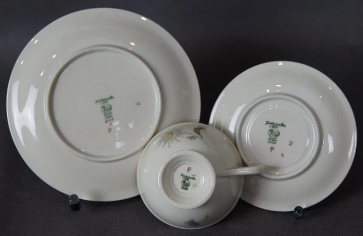 Hutschernreuther - Porcelanowa subtelna śniadaniówka