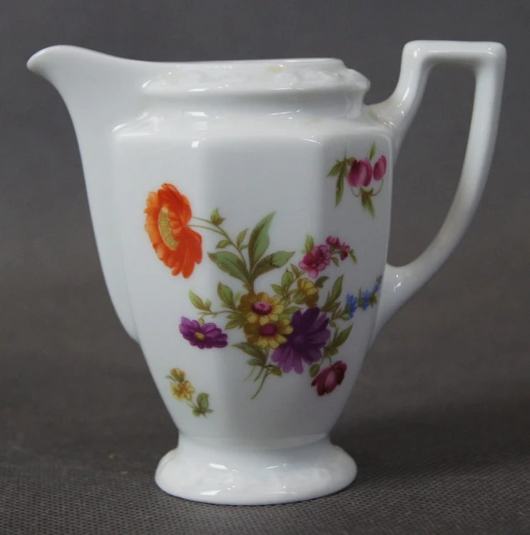 Mlecznik Biała Maria Sommerstrauss - porcelana Rosenthal