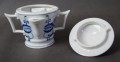 Porcelanowa sosjerka z separatorem tłuszczu - wzór cebulowy UNIKAT