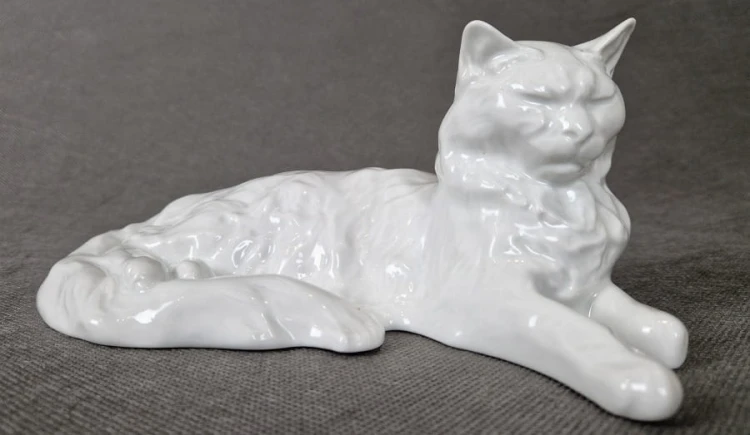 Kot unikalna figurka - węgierska porcelana Herend