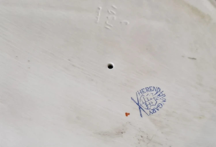 Kot unikalna figurka - węgierska porcelana Herend