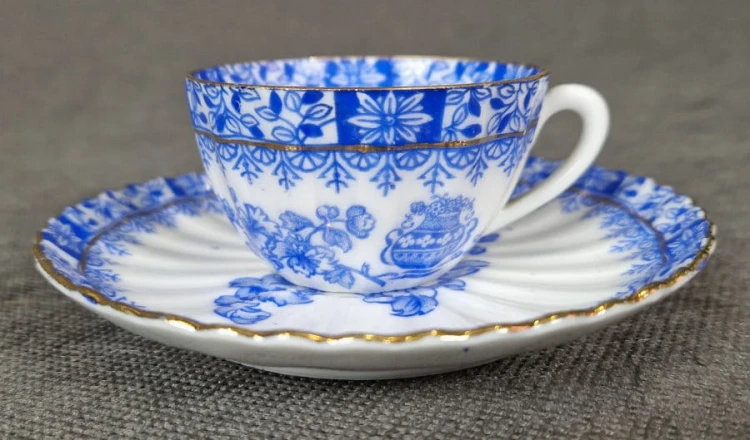 Parowa - Tiefenfurt filiżanka ze spodkiem - China Blau