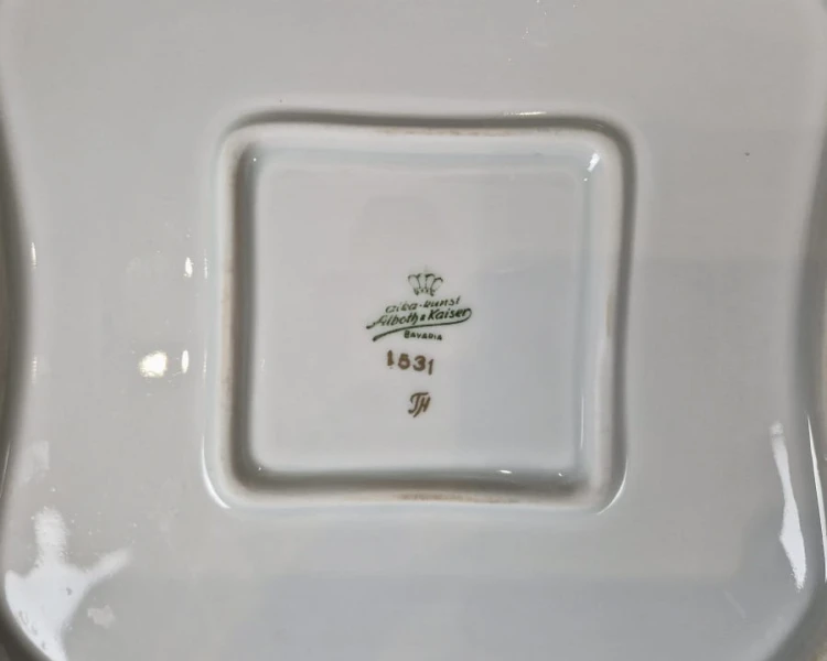 Pałacowe cudo patera w różę i złoto - Porcelana Alka Kunst