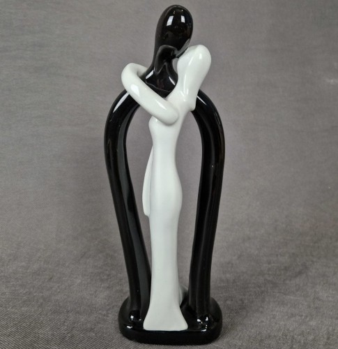 Pocałunek - porcelanowa figurka w typie modernistycznym