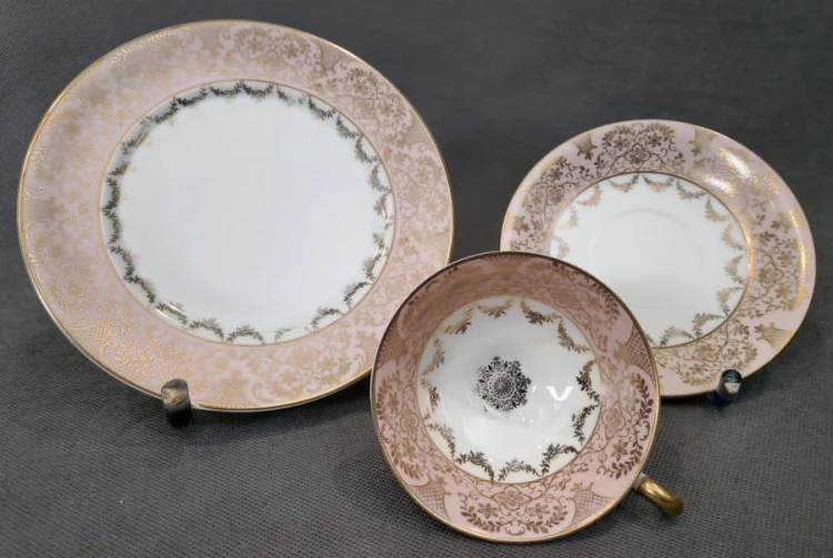 Porcelana Alka - Róż - zestaw śniadaniowy eleganckie dekoracje