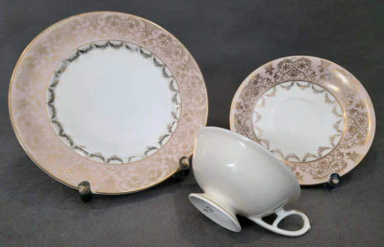 Porcelana Alka - Róż - zestaw śniadaniowy eleganckie dekoracje