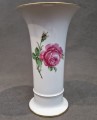 Wazon z różami w kolorze śnieżnobiałym - Porcelana Kaiser