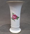 Wazon z różami w kolorze śnieżnobiałym - Porcelana Kaiser