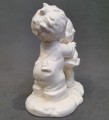 Dzieci w objęciach - urocza figurka do kolekcji