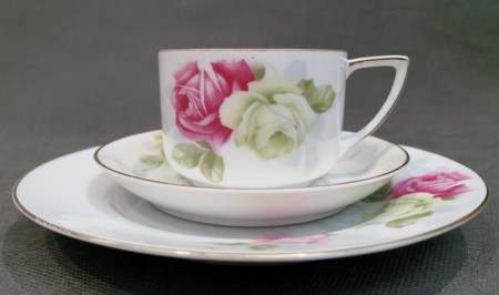 Zestaw śniadaniowy herbaciane róże - porcelana Rosenthal Sylvia