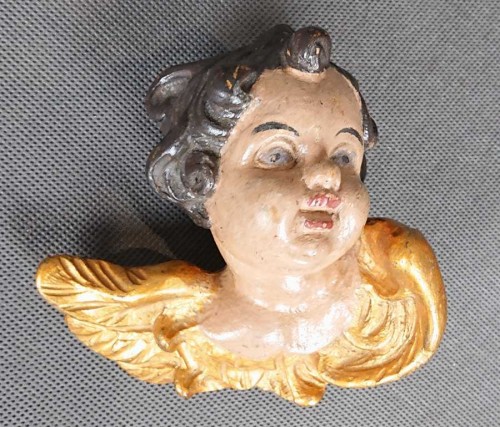 Aniołek główka do powieszenia - rzeźba w drewnie