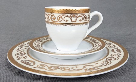 Zestaw śniadaniowy do kawy - Polska porcelana Karolina