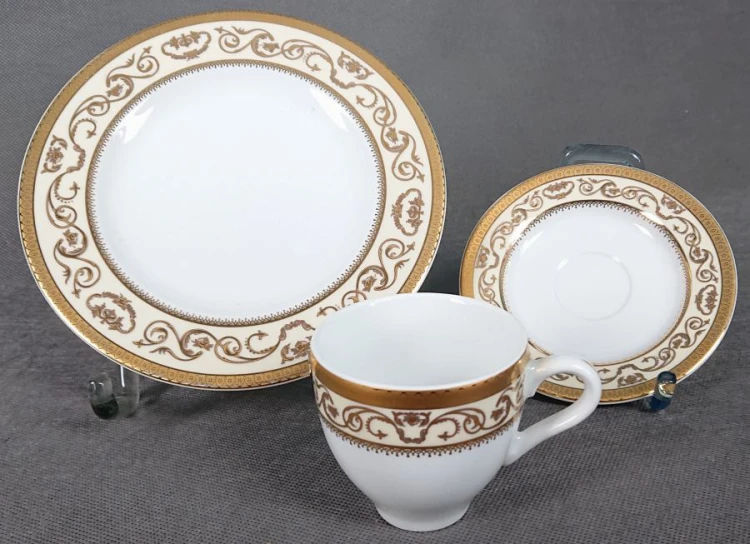 Zestaw śniadaniowy do kawy - Polska porcelana Karolina